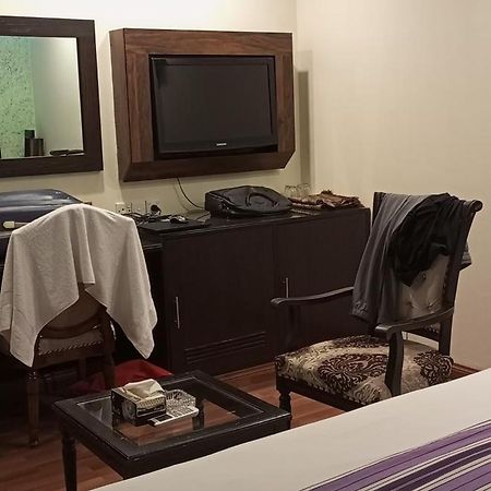 Hira Guest House Karachi Luaran gambar