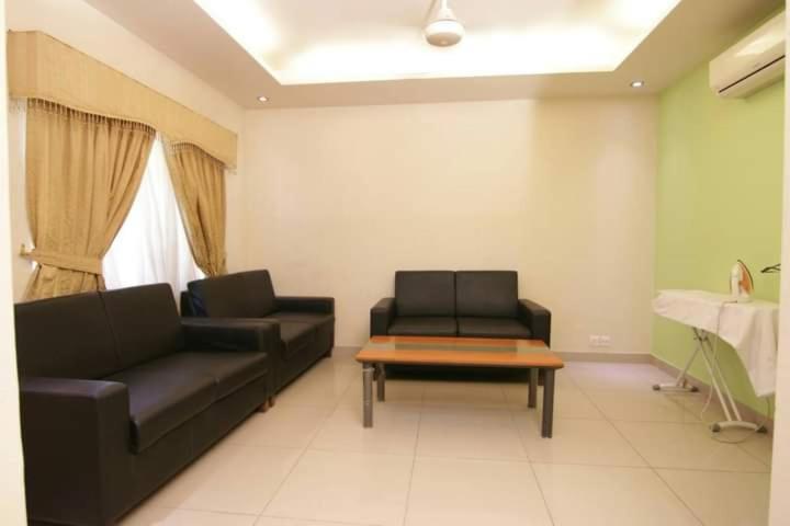 Hira Guest House Karachi Luaran gambar