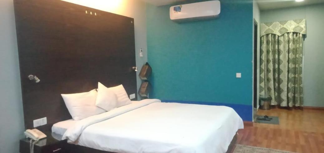 Hira Guest House Karachi Luaran gambar