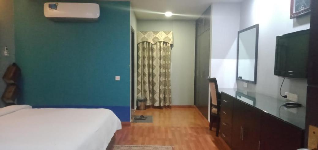 Hira Guest House Karachi Luaran gambar