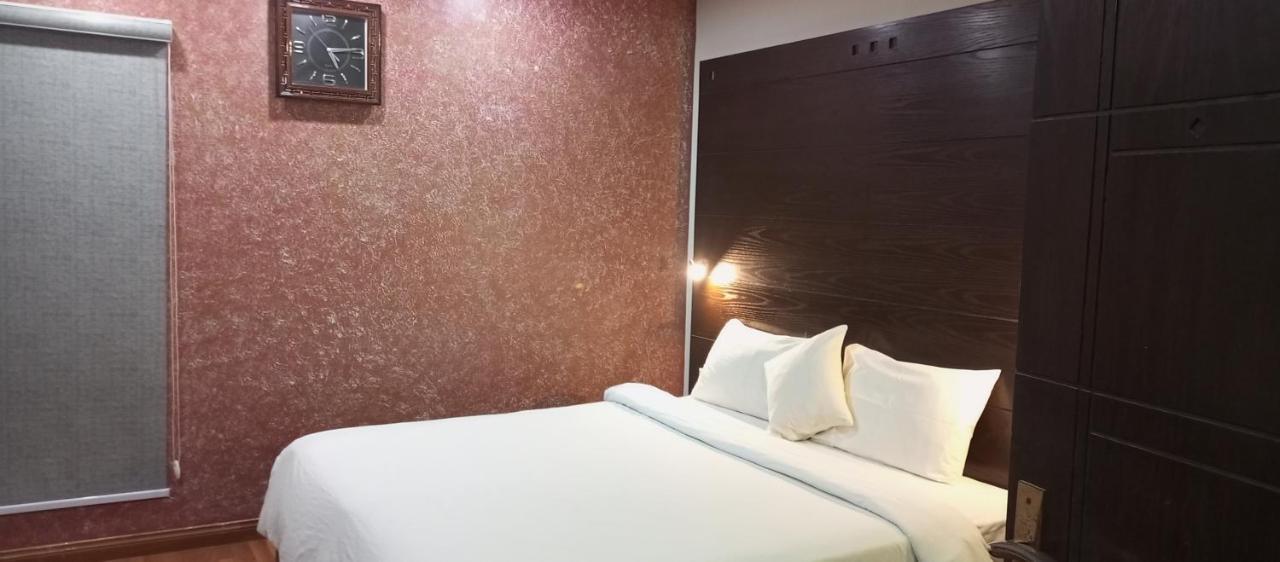 Hira Guest House Karachi Luaran gambar