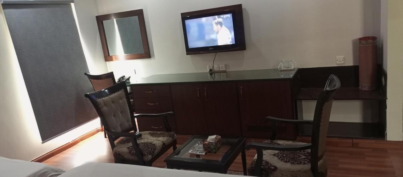 Hira Guest House Karachi Luaran gambar