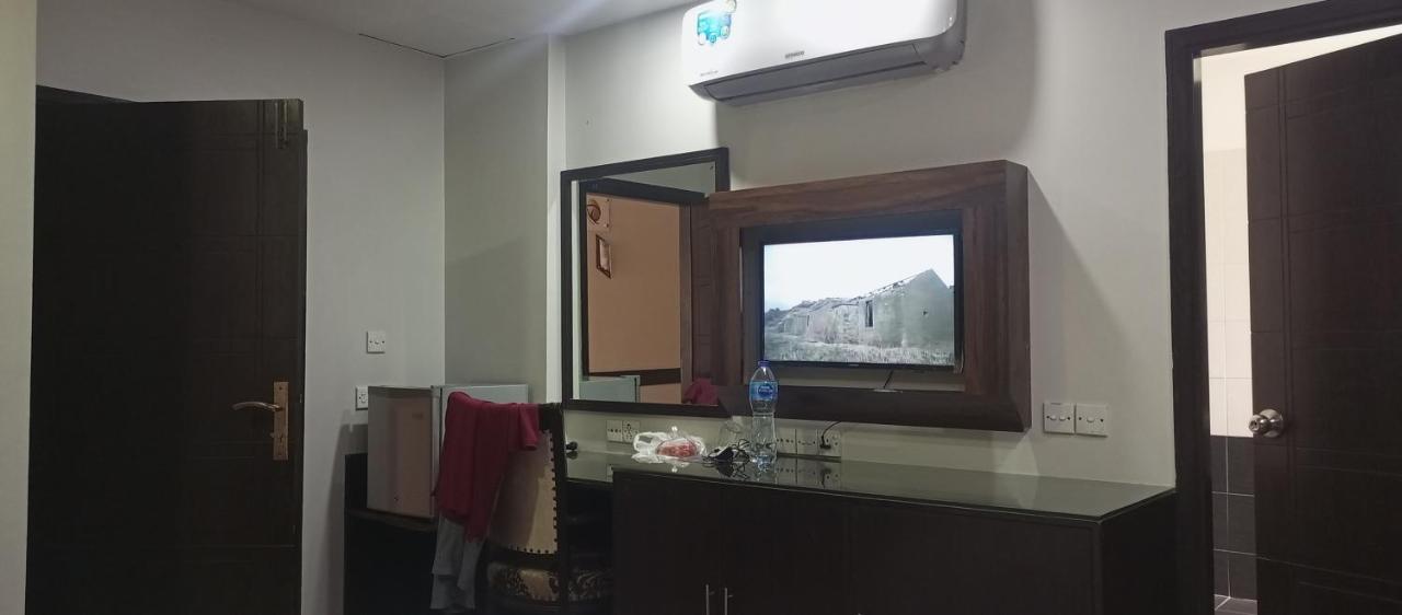 Hira Guest House Karachi Luaran gambar