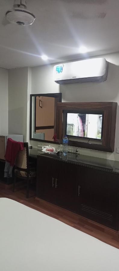 Hira Guest House Karachi Luaran gambar