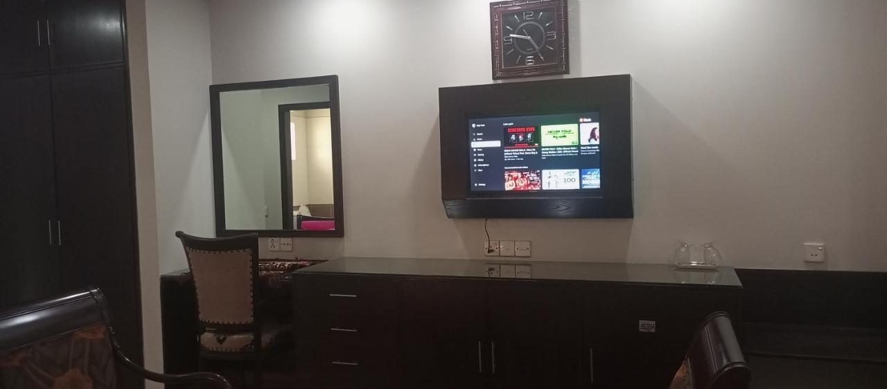 Hira Guest House Karachi Luaran gambar