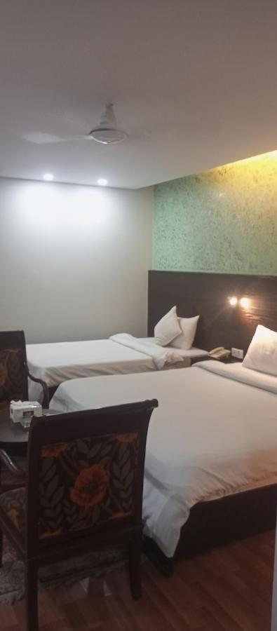 Hira Guest House Karachi Luaran gambar