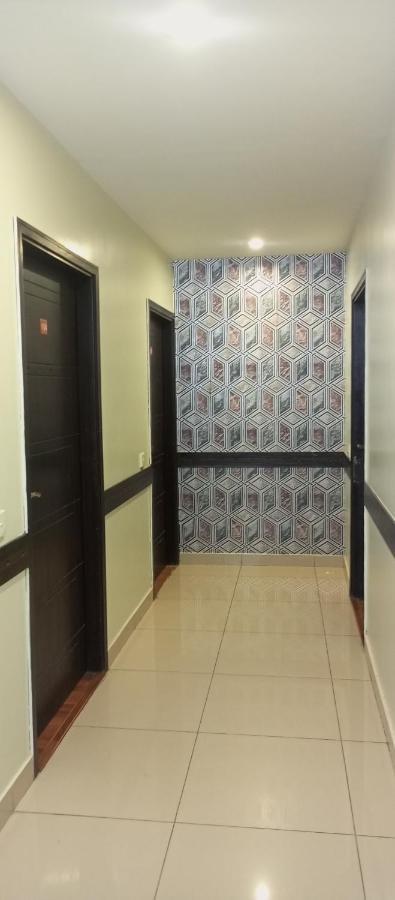 Hira Guest House Karachi Luaran gambar