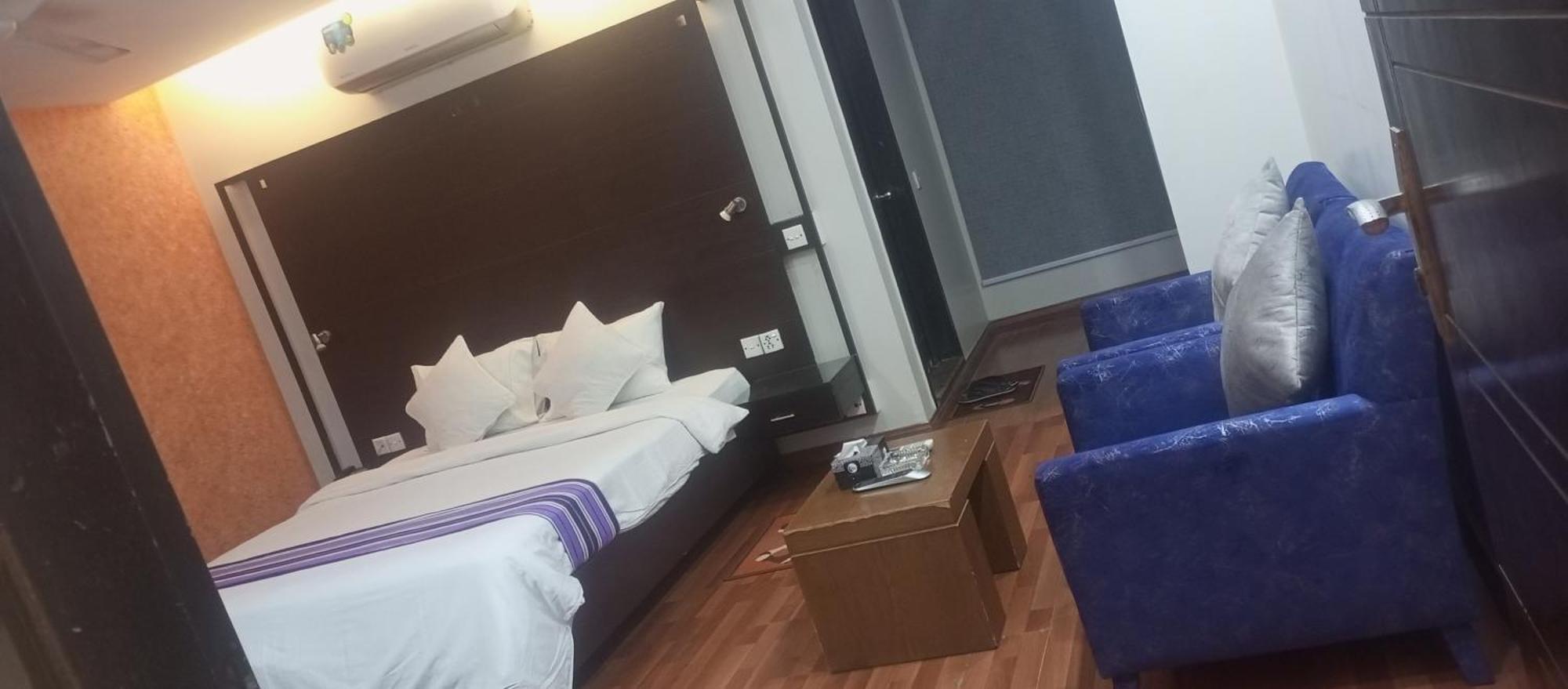 Hira Guest House Karachi Luaran gambar